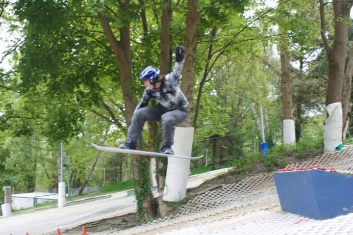 Andy Corby - Snowboard Air Melon Grab - Southampton Dry Slopes